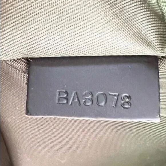 Authentic Louis Vuitton Damier Geant Eole 60 Rolling Duffle Bag + COA - Picture 8 of 15